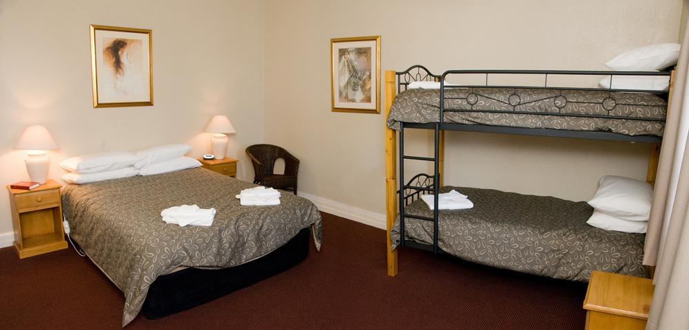 The Alpine Hotel Cooma Habitación foto